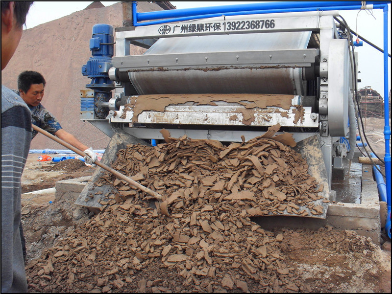 广州绿鼎污泥脱水设备,污泥浓缩、脱水一体化污泥处理设备