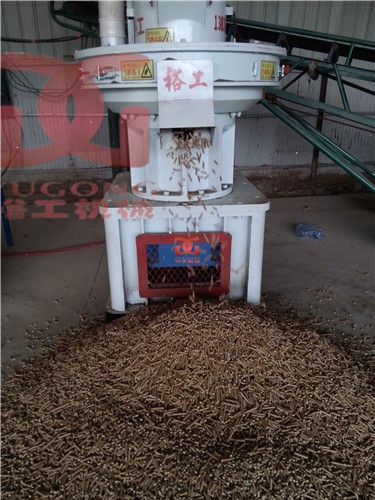 山东棕榈壳颗粒机设备利用废弃物解决资源紧张问题