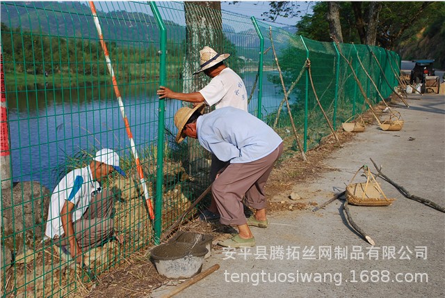 水库围栏网 饮用水源地护栏网 1.8*3m池塘双边丝护栏网