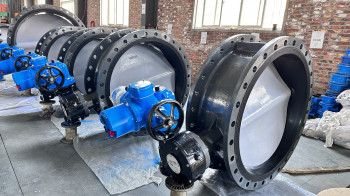 铸钢式法兰蝶阀